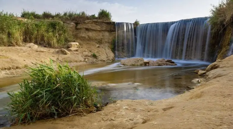 wadi el rayan waterfall